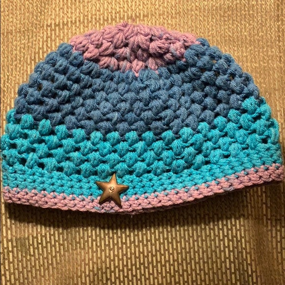 1 Hand-knitted hat with star ⭐️ - Picture 2 of 4